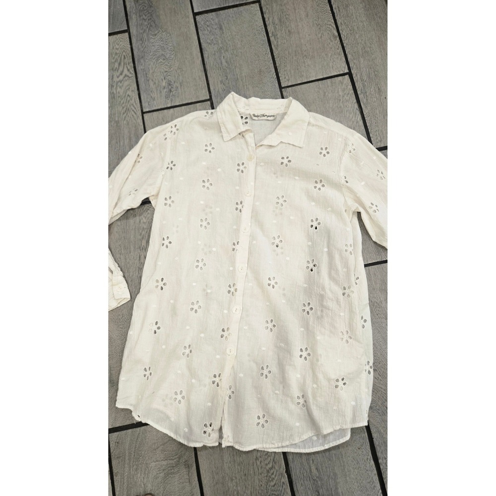 Norm Thompson White Floral Eyelet Long Sleeve Button Down Shirt Cottagecore